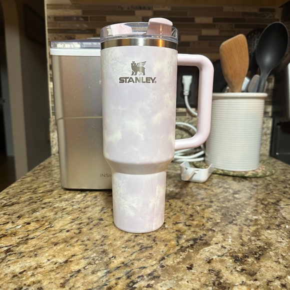 Stanley tumbler 40 OZ Cloud theme Limited edition ! - Picture 1 of 9